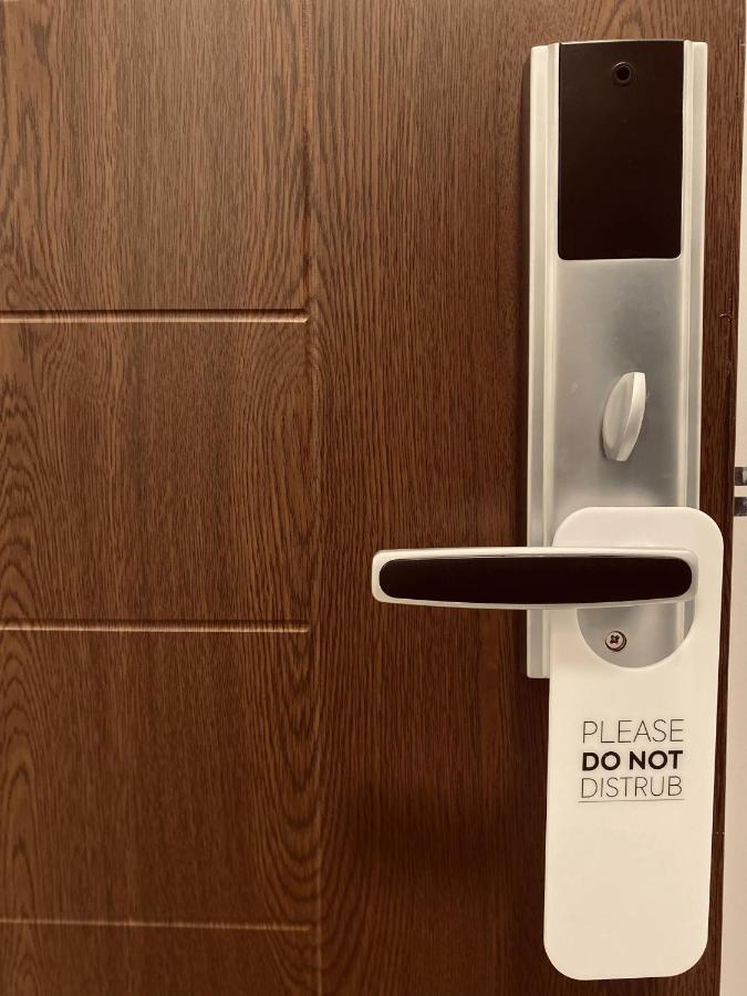 Hotel Callisto Приштина Экстерьер фото